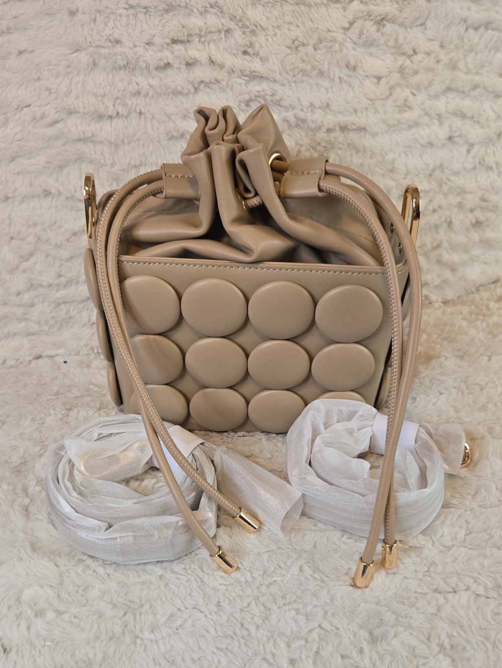 Beige Circle-Accent Drawstring Crossbody Bag 2 Straps NWT
